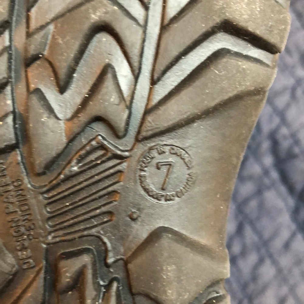 Boots - Picture 2 of 3